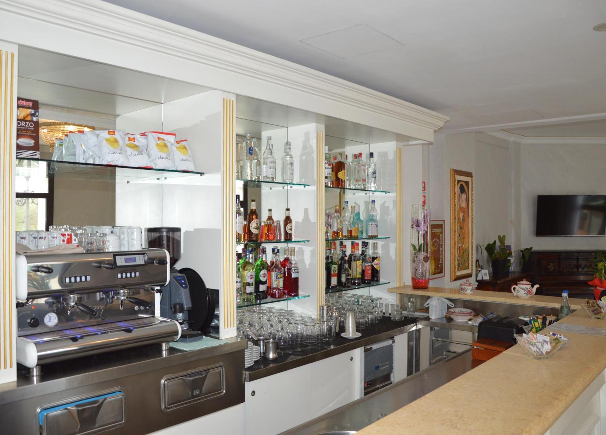 Nouvel Hotel Des Bains Pesaro Bagian luar foto