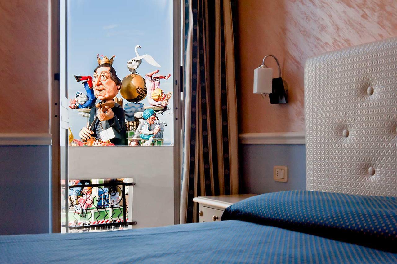 Nouvel Hotel Des Bains Pesaro Bagian luar foto